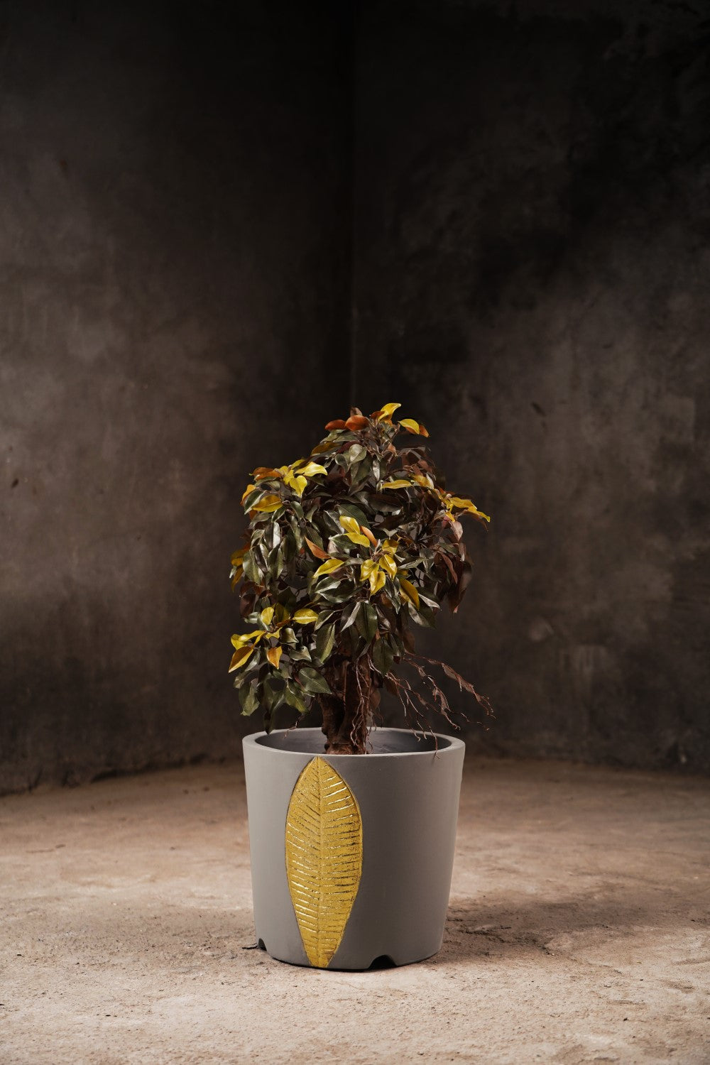 Bruges Planter Small (Misty Grey With Gold Foil)