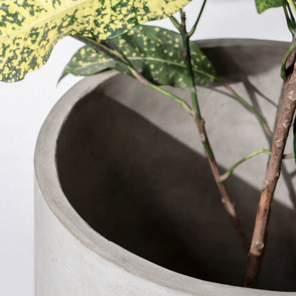 Margate Planter (Natural Grey)