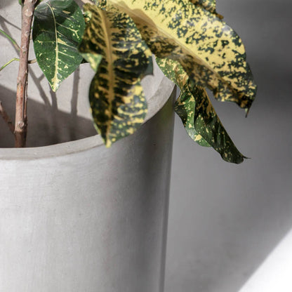 Margate Planter (Natural Grey)