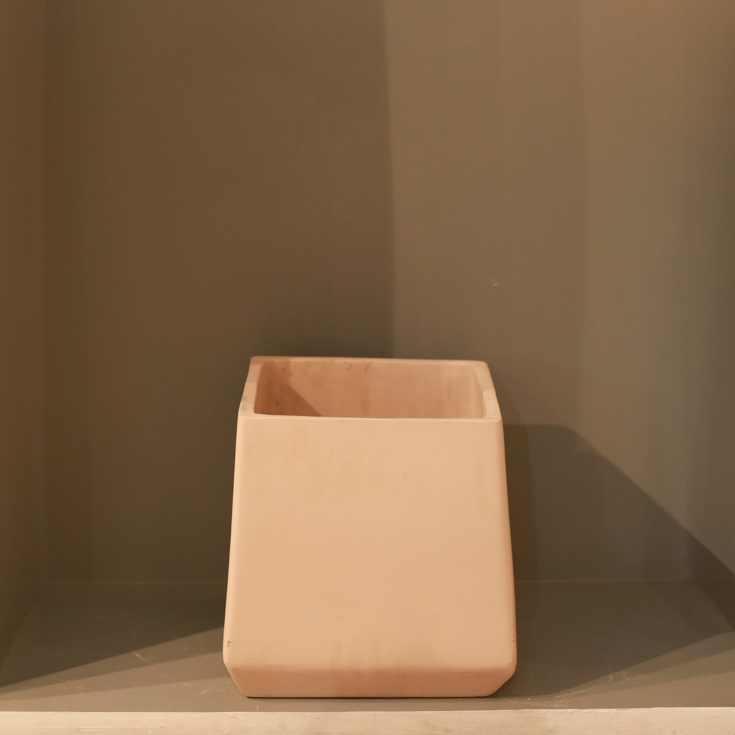 Milos Planter In Beige (Medium)