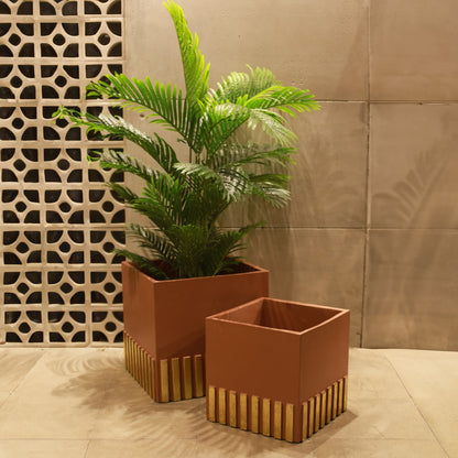 Icaria Planter Set (Camel With
Gold Foil)