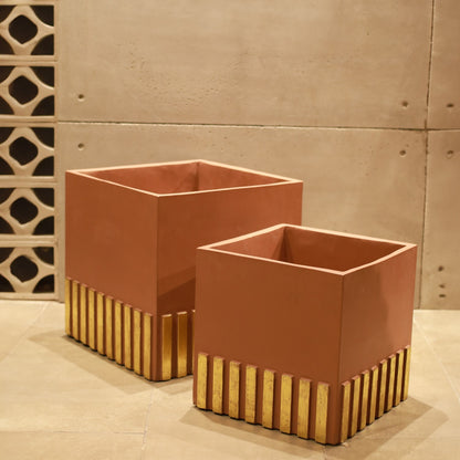 Icaria Planter Set (Camel With
Gold Foil)