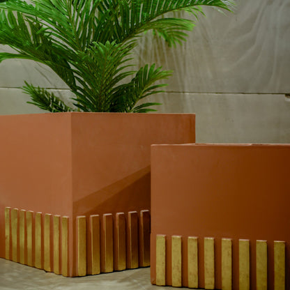 Icaria Planter Set (Camel With
Gold Foil)