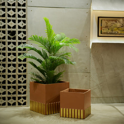 Icaria Planter Set (Camel With
Gold Foil)