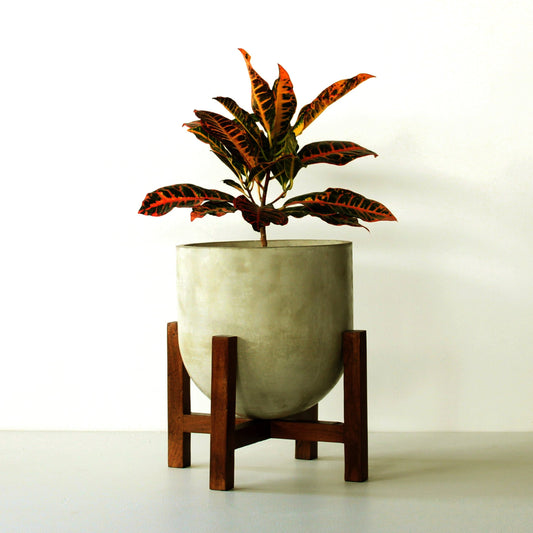 Brighton Planter (Medium) With Wood Stand